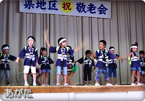 元気な、あがた保育園児による樽太鼓