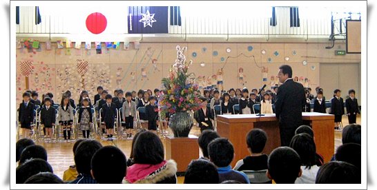 県小学校入学式　（４/６）